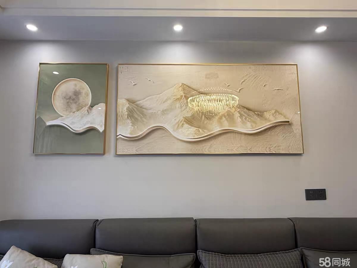 安装挂画上门，挂壁画，挂装饰画，挂婚纱照，挂画上墙，挂画打孔