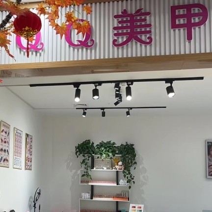 西峰区扣扣美美容美甲店图片0