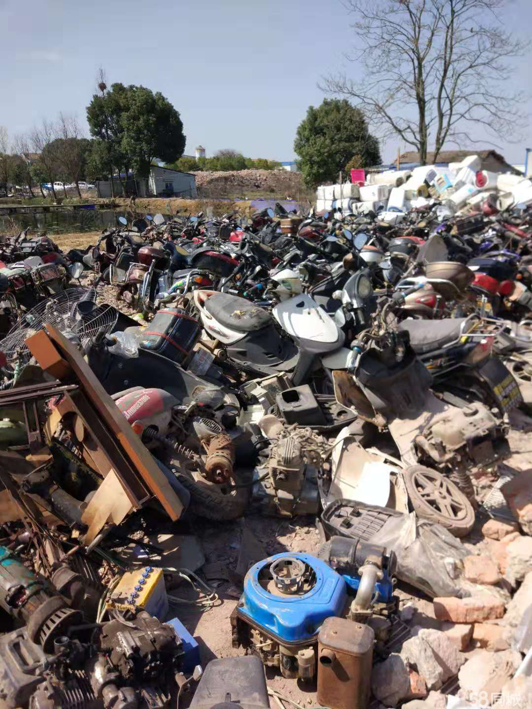 武汉地区上门回收各种废品帮忙搬家清理垃圾